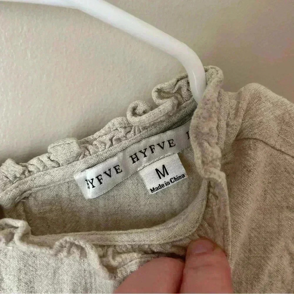 Hyfve Beige Ivory Oatmeal Linen Blend Ruffle Sleeveless Babydoll Top Size Medium - Picture 2 of 4